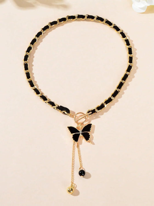 Collar de Perlas con Lazo Elegante