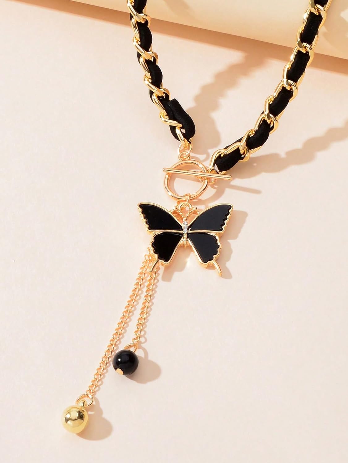 Collar de Perlas con Lazo Elegante